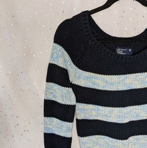 AMERICAN EAGLE CROPPED SWEATER